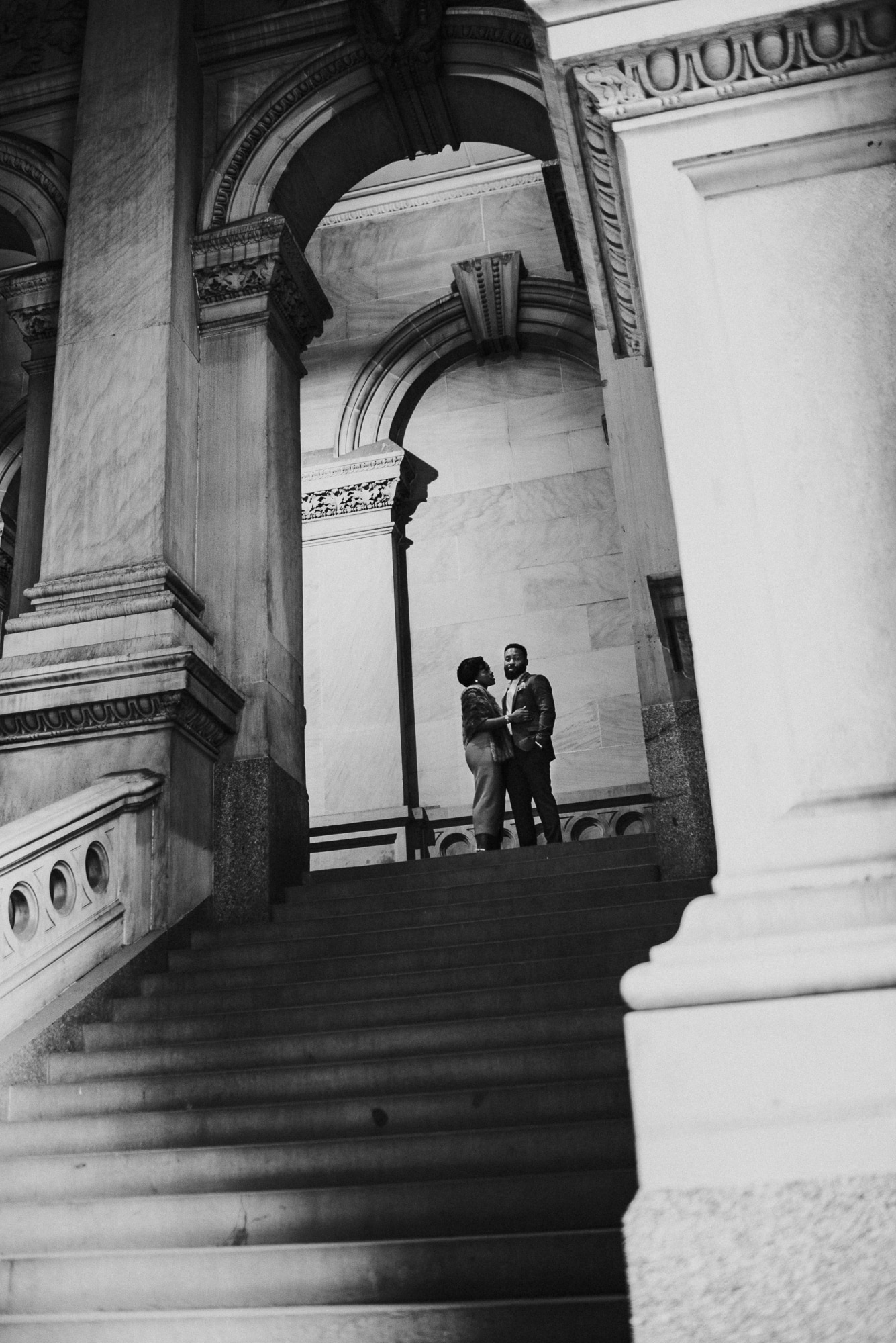 city hall philadelphia engagement photographer black and white