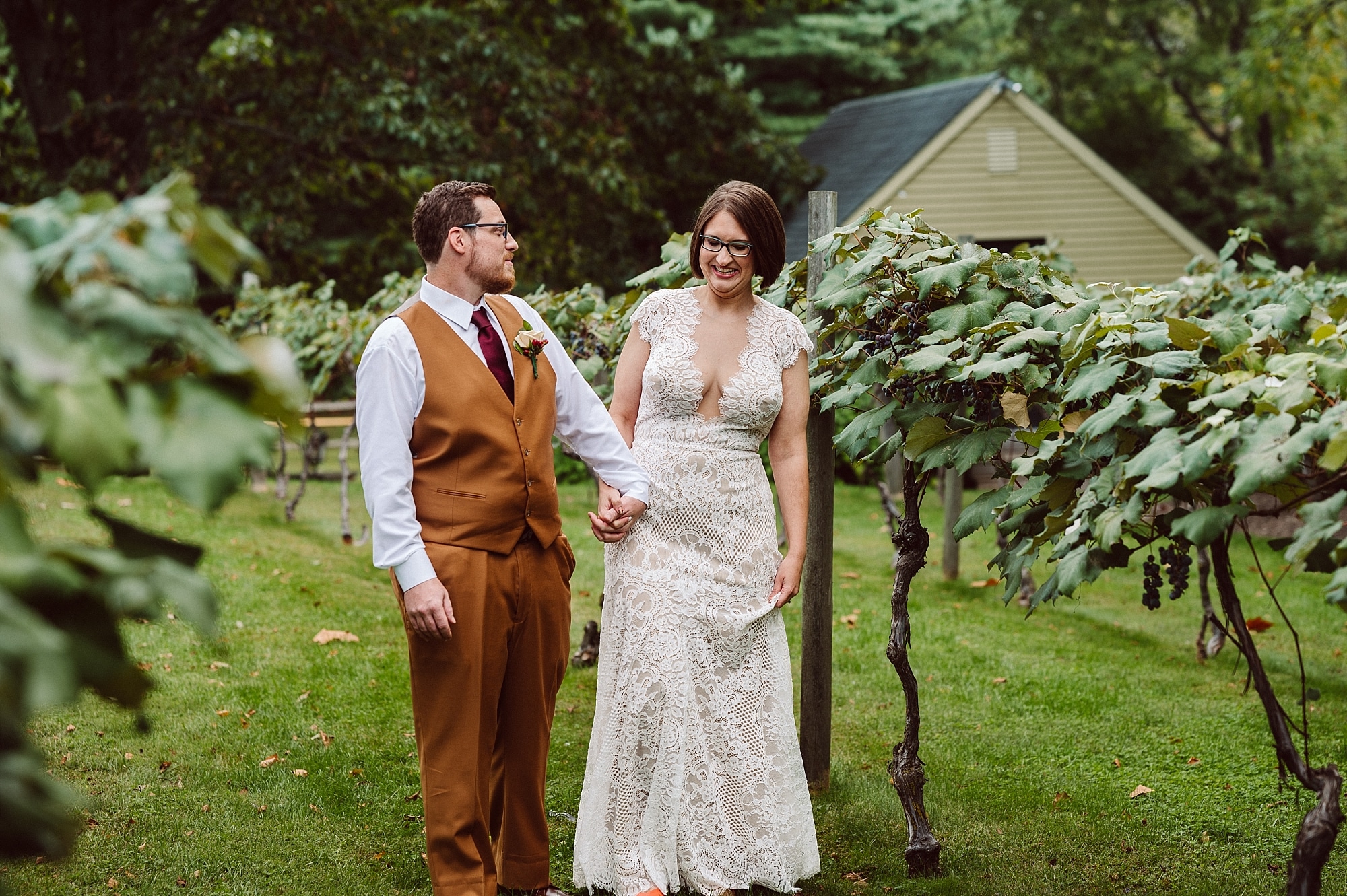 micro-wedding bucks county pa crossing vineyards couple
