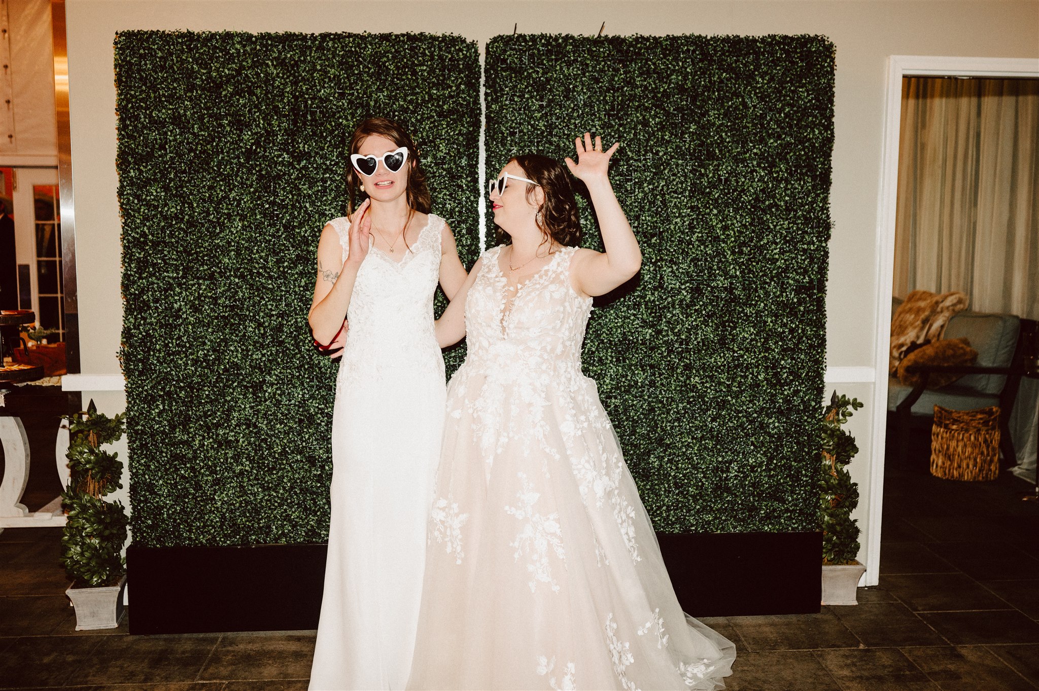 bridesmaids laughing together before the ceremony – natural, joyful interactions among friends.