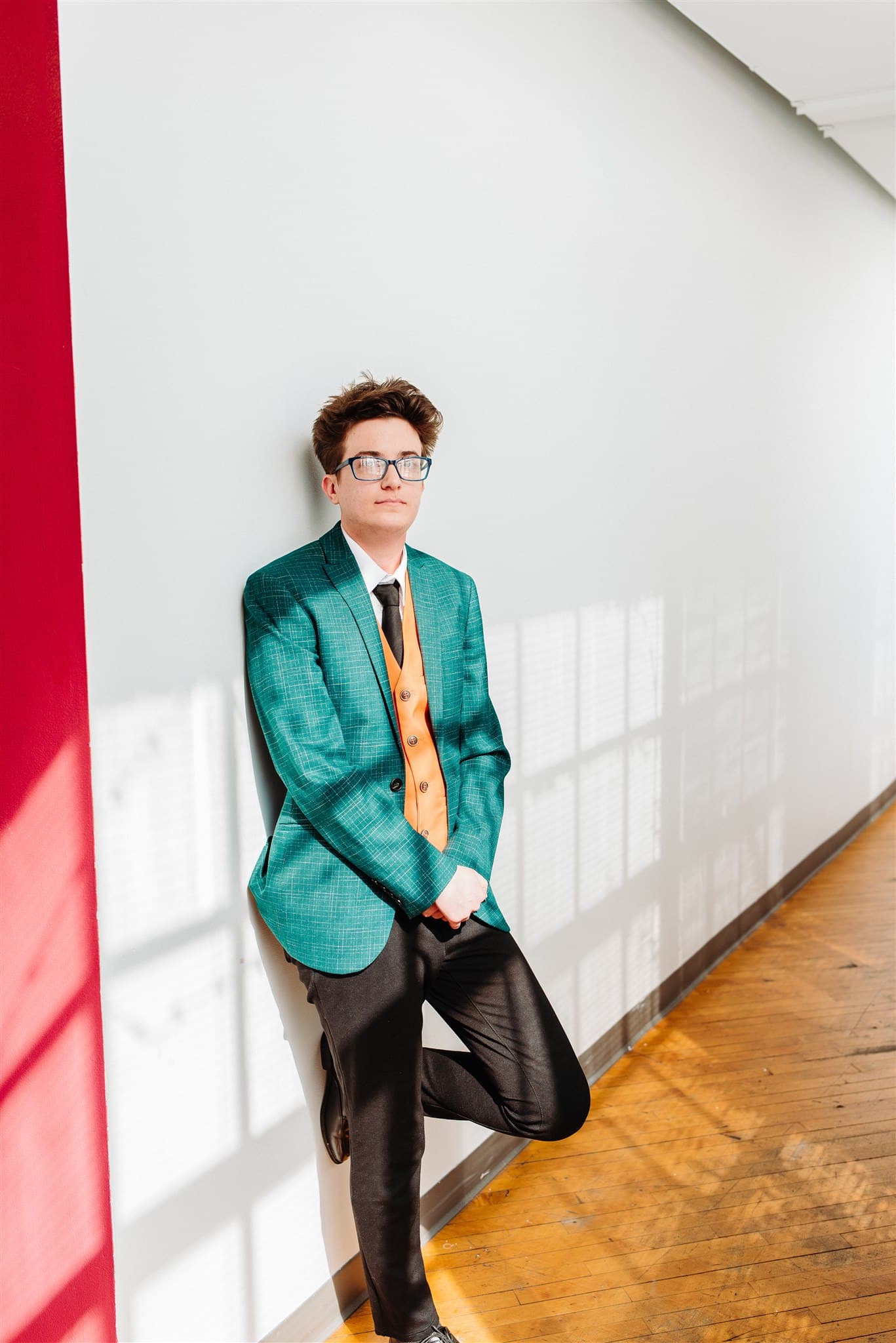 unique wedding details reflecting the couple’s artistic style – personality and creativity shining through.