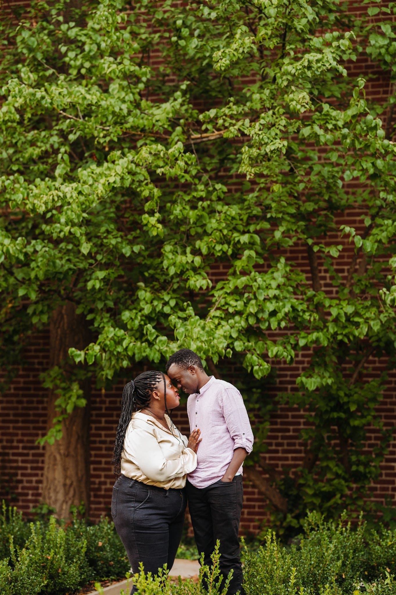 romantic philadelphia engagement photography