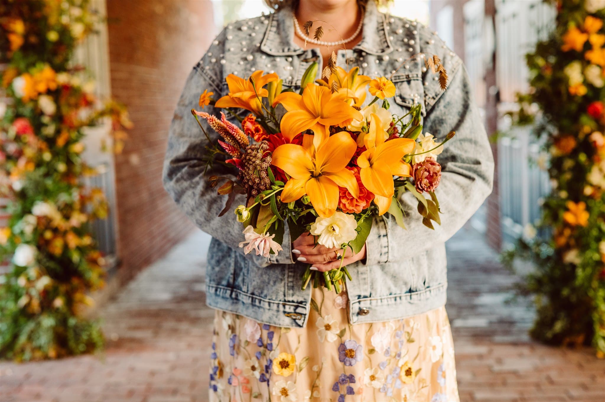 best philadelphia wedding photographers headhouse square micro wedding