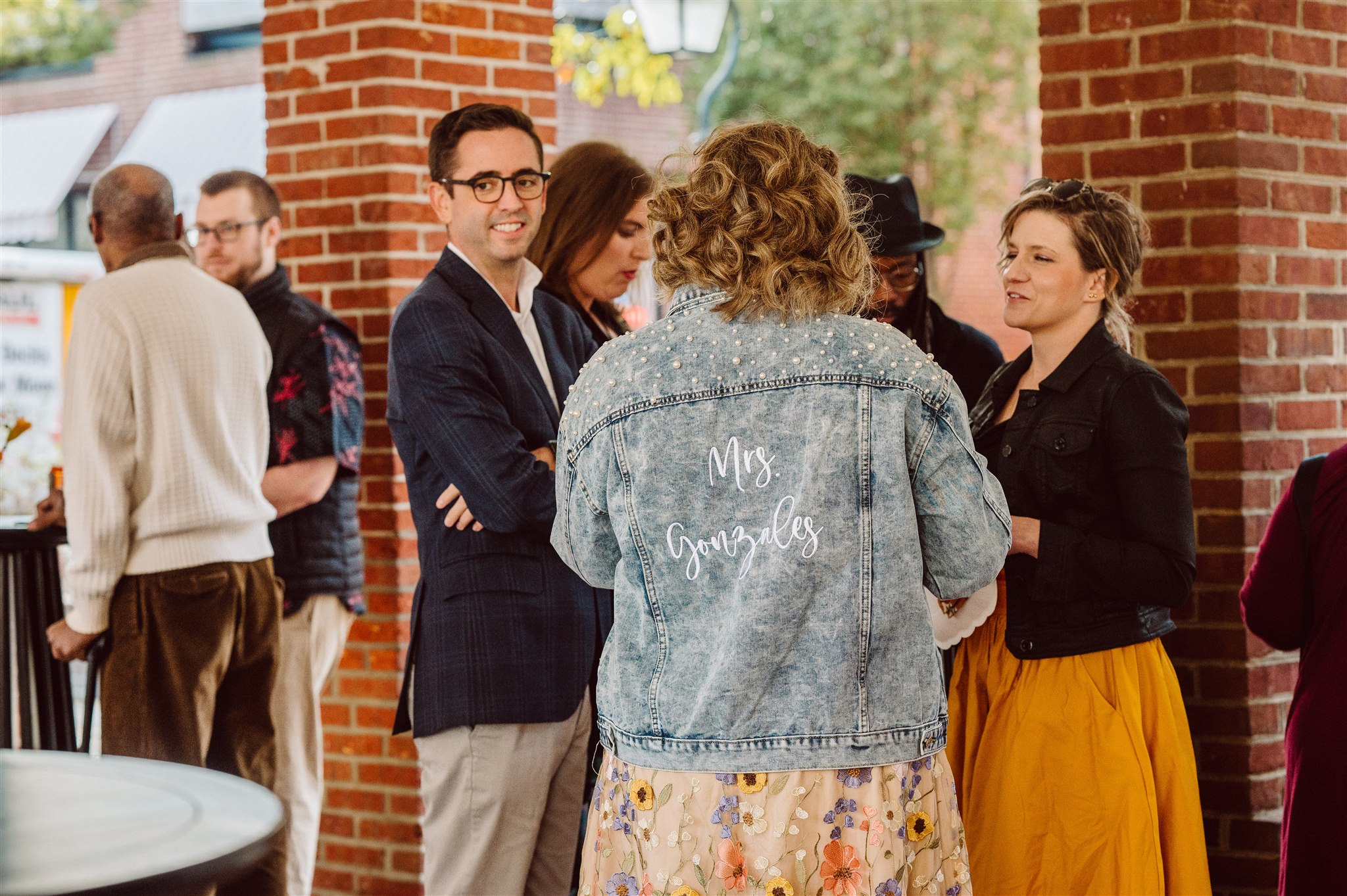 headhouse square micro wedding - documentary old city