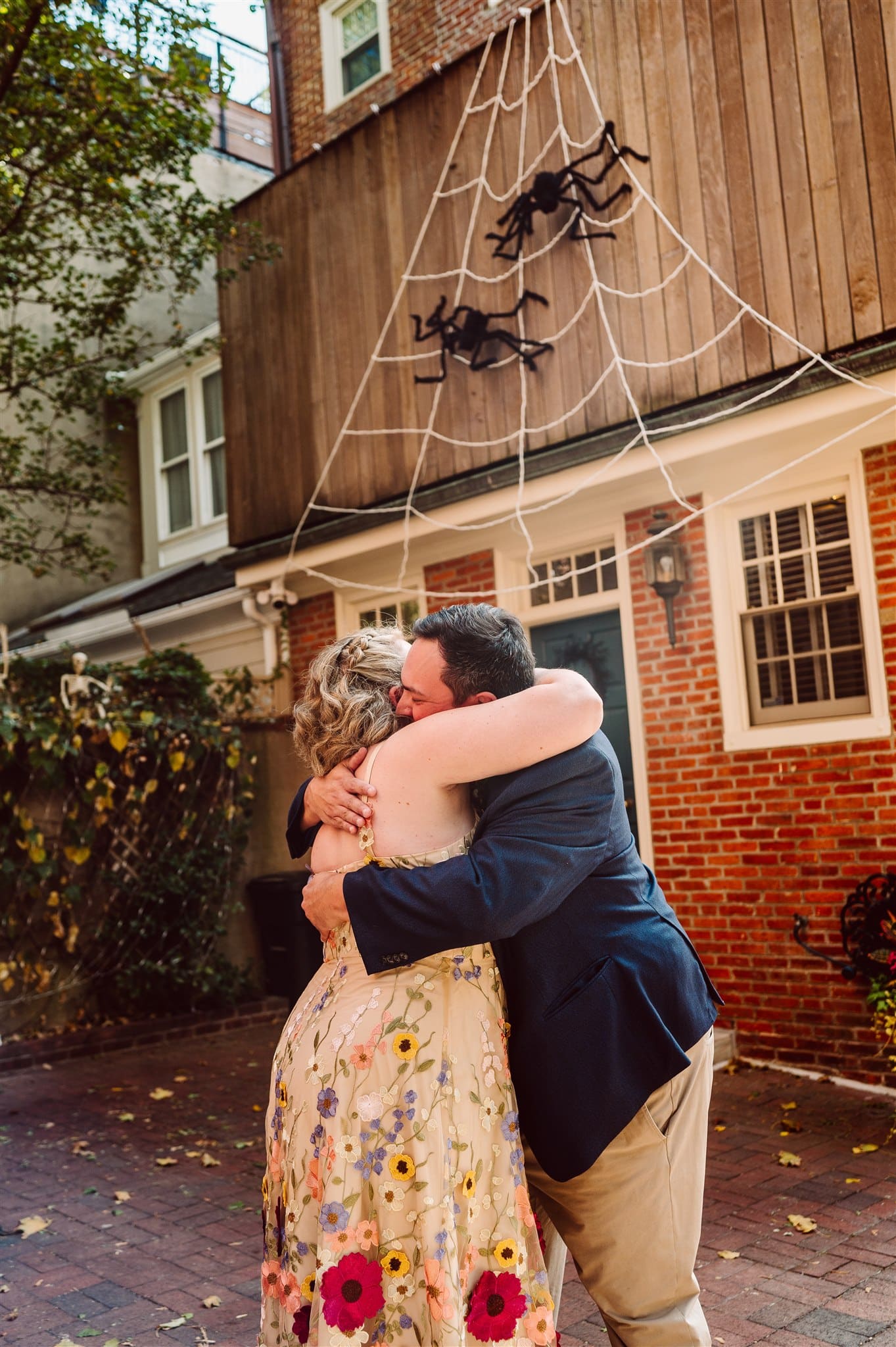 couple's first look elopement philadelphia old city