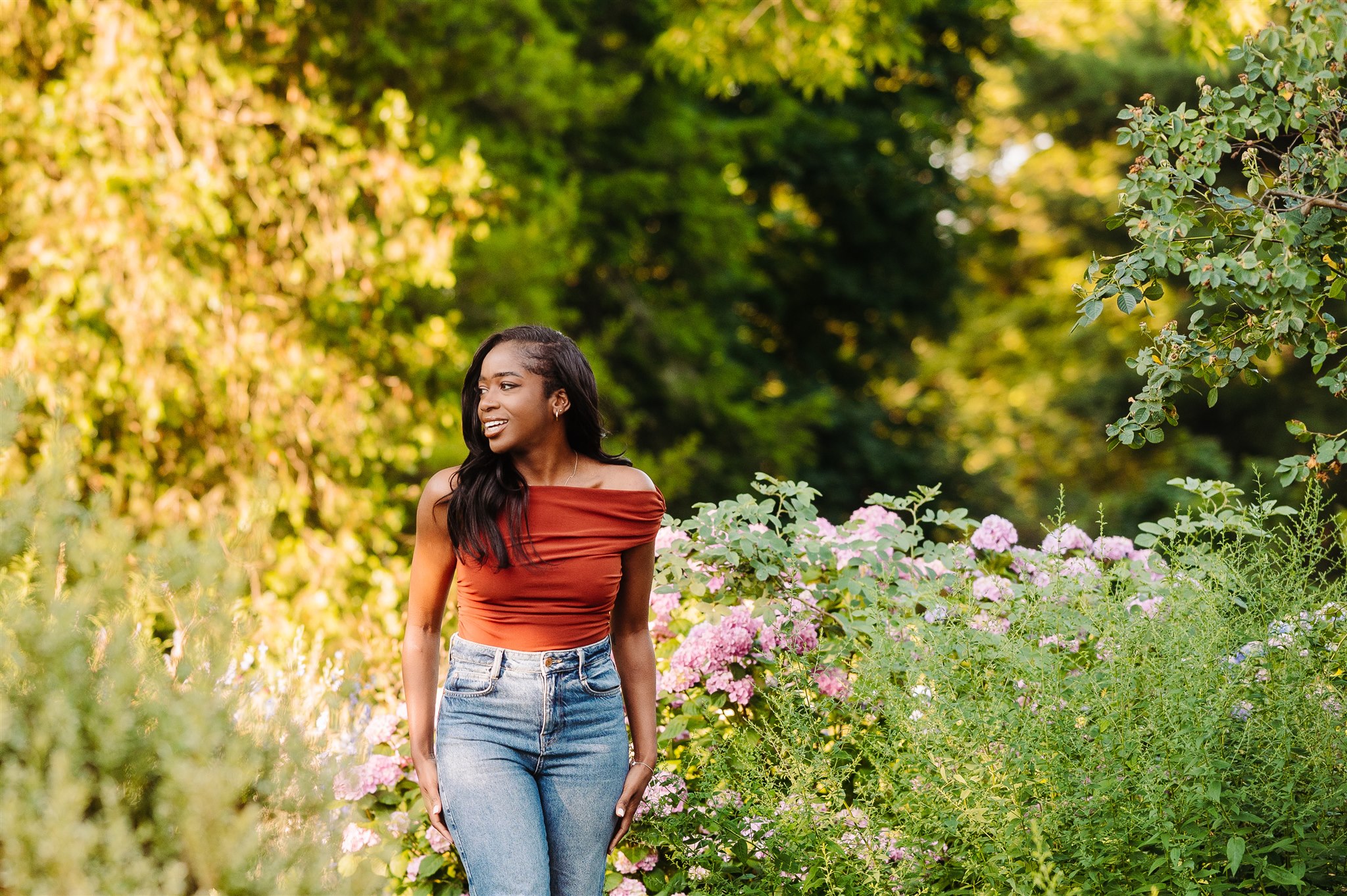 beautiful woman posing for headshot photography in philadelphia
